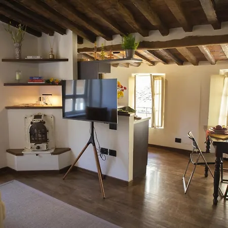 Apartment La Mansardina Beccheria 1 Double Bedroom, 1 Sofa Bed Lucca