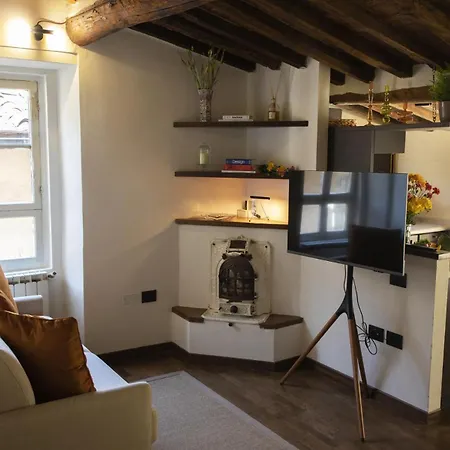 Apartamento La Mansardina Beccheria 1 Double Bedroom, 1 Sofa Bed Lucca