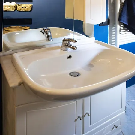 Apartamento La Mansardina Beccheria 1 Double Bedroom, 1 Sofa Bed *