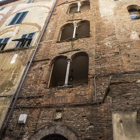 Apartment La Mansardina Beccheria 1 Double Bedroom, 1 Sofa Bed Lucca